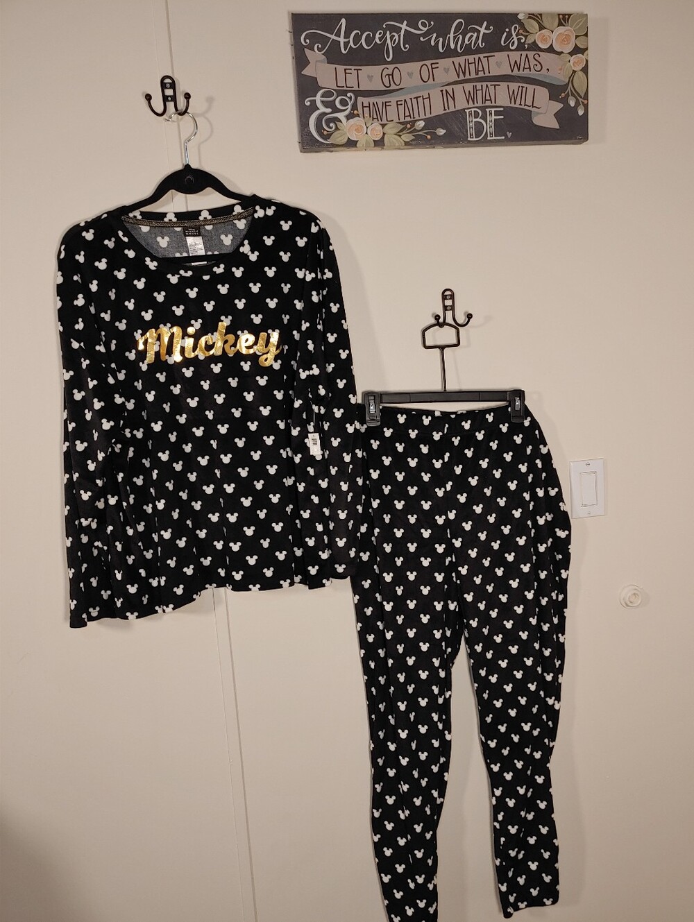 NWT XL (16-18) Disney Mickey Mouse Velour Long Sleeve Pajama Set